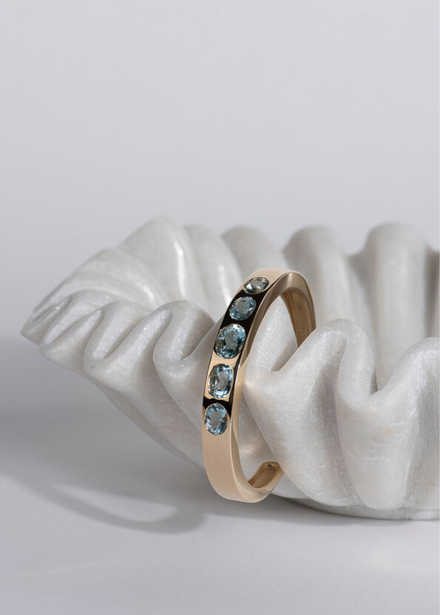 V-CUFF
